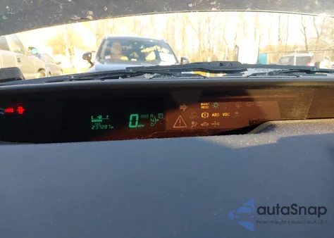 2004 Toyota Prius from USA, damaged, VIN JTDKB20U940012686